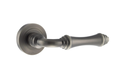 DURHAM LEVER HANDLE ON ROUND ROSE