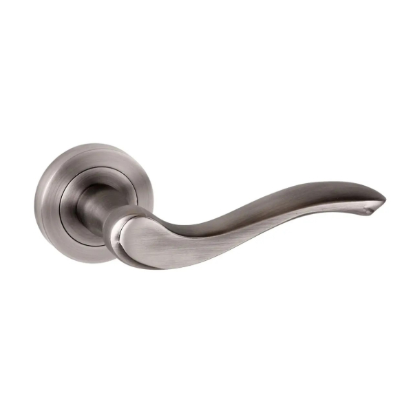 WARWICK SCROLL LEVER HANDLE ON ROUND ROSE