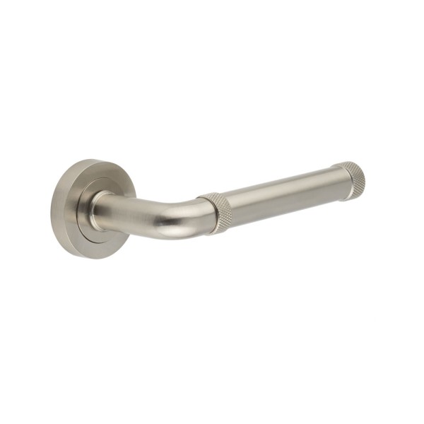 MIDTOWN LEVER HANDLES ON ROUND ROSE