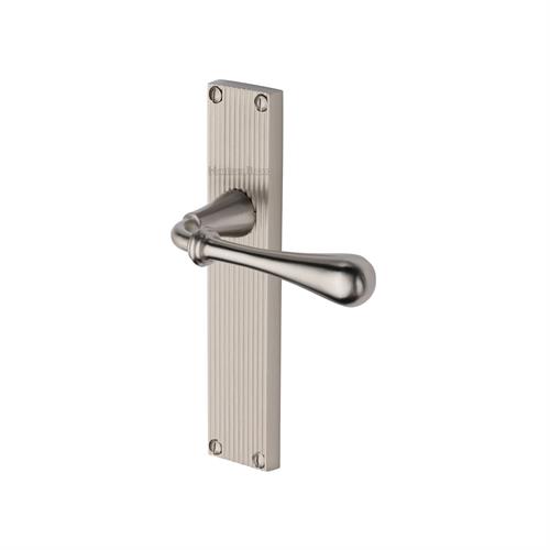 ROMA LEVER HANDLE ON REEDED BACKPLATE