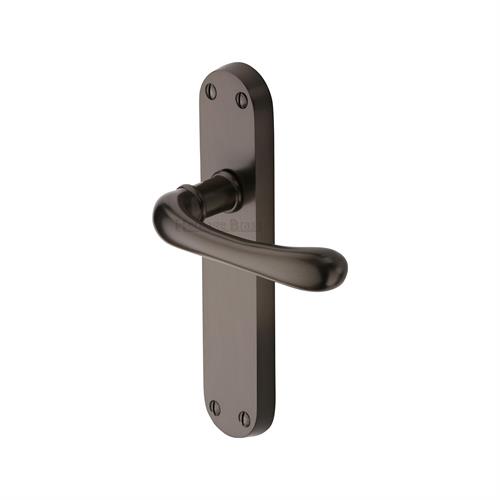 LUNA LEVER HANDLE  ON BACKPLATE