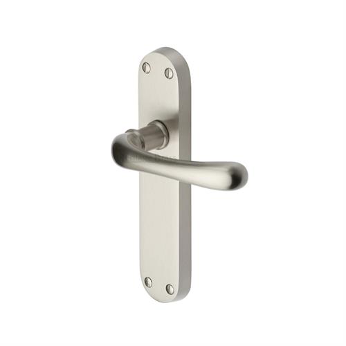 LUNA LEVER HANDLE  ON BACKPLATE