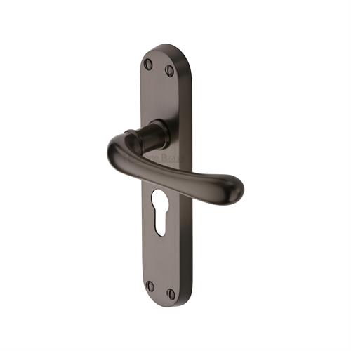 LUNA LEVER HANDLE  ON BACKPLATE