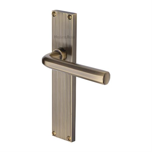 OCTAVE LEVER HANDLE ON REEDED BACKPLATE