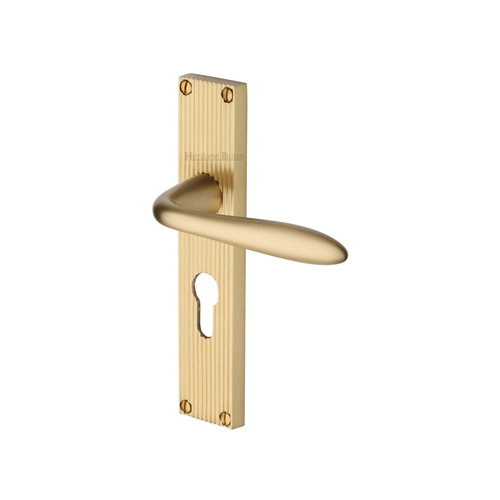 SUTTON LEVER HANDLE ON REEDED BACKPLATE