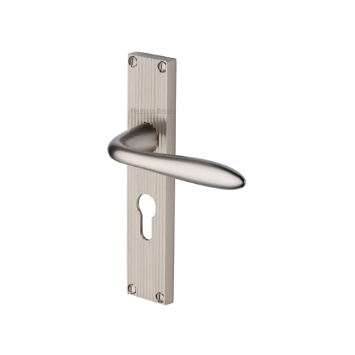 SUTTON LEVER HANDLE ON REEDED BACKPLATE