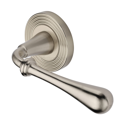 ROMA LEVER HANDLE ON REEEDED ROUND ROSE