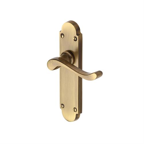 SAVOY LEVER HANDLE ON BACKPLATE