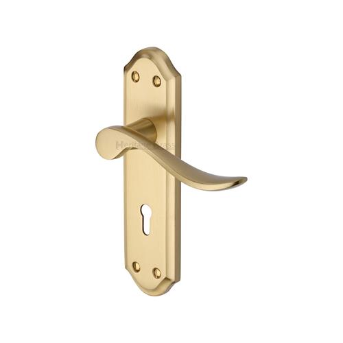 SANDOWN LEVER HANDLE ON BACKPLATE