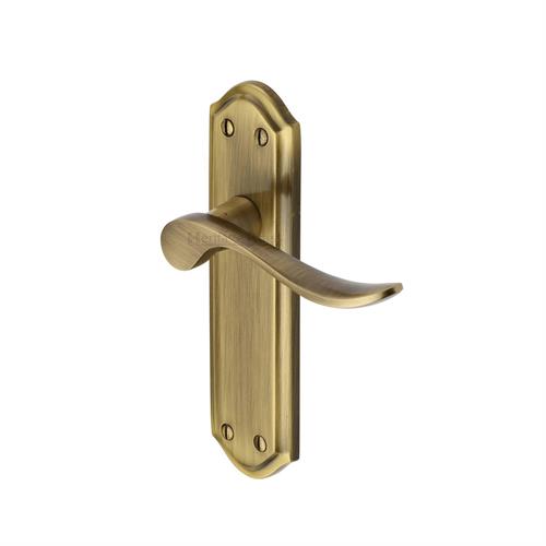 SANDOWN LEVER HANDLE ON BACKPLATE