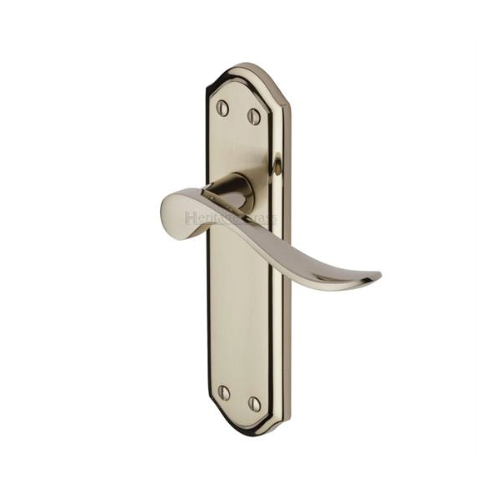 SANDOWN LEVER HANDLE ON BACKPLATE