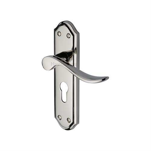 SANDOWN LEVER HANDLE ON BACKPLATE