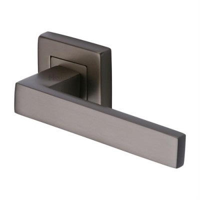 DELTA LEVER HANDLE ON SQUARE ROSE