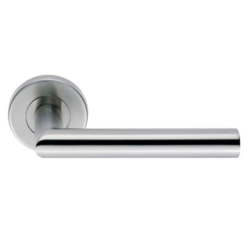 MITRED TUBULAR LEVER HANDLE ON ROUND ROSE