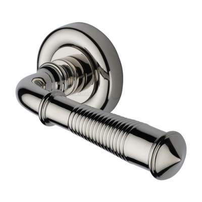 COLONIAL REEDED LEVER HANDLE ON ROUND ROSE