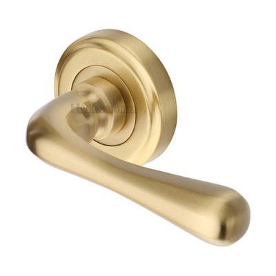 CHARLBURY LEVER HANDLE ON ROUND ROSE