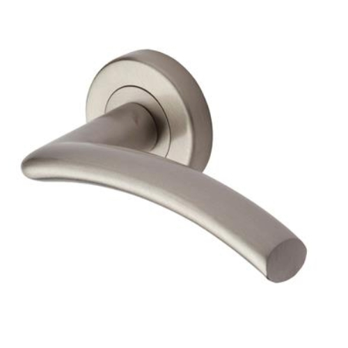 CENTAUR LEVER HANDLE ON ROUND ROSE