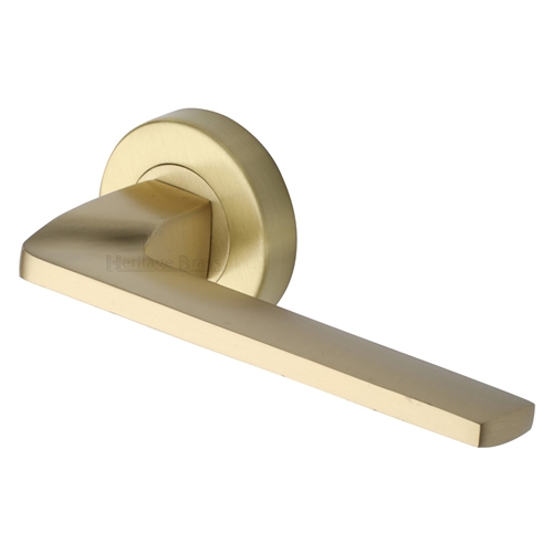 METRO ANGLED LEVER HANDLE ON ROUND ROSE