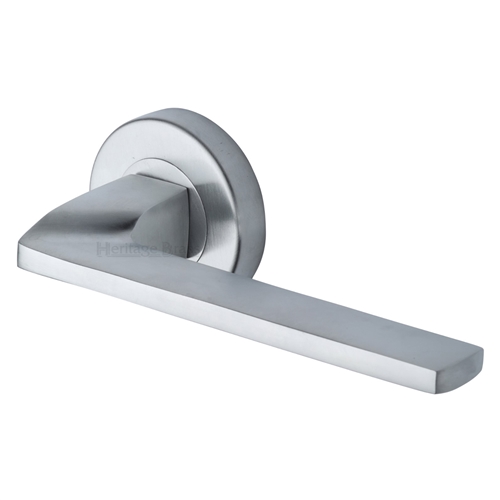 METRO ANGLED LEVER HANDLE ON ROUND ROSE