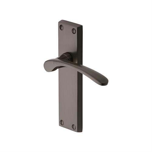 SOPHIA LEVER HANDLE ON BACKPLATE