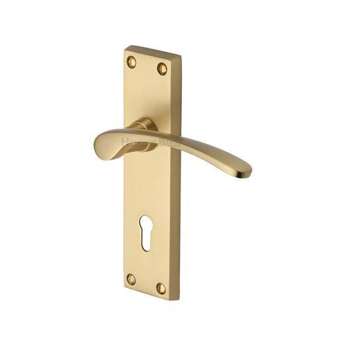 SOPHIA LEVER HANDLE ON BACKPLATE