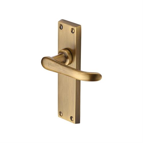 WINDSOR LEVER HANDLE ON BACKPLATE