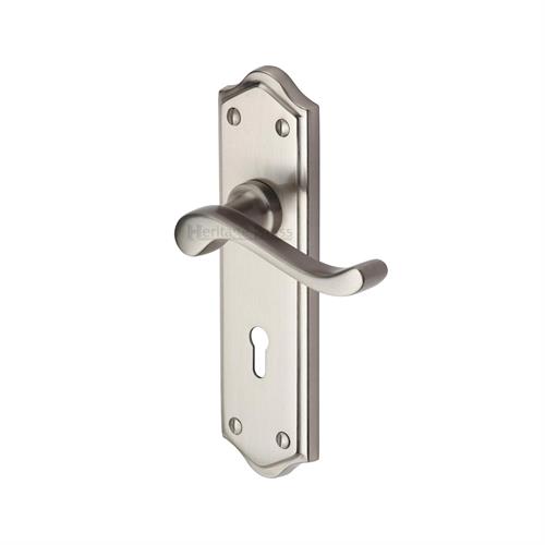 BUCKINGHAM LEVER HANDLE ON BACKPLATE