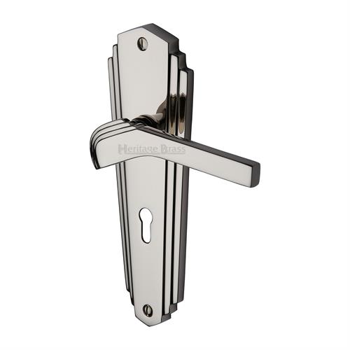 WALDORF LEVER HANDLE ON BACKPLATE